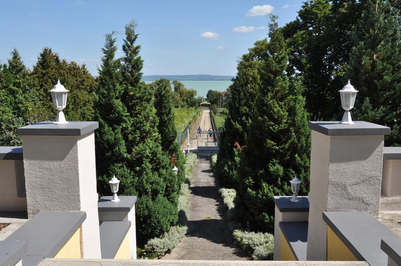 Sir David Balaton Castle Apartmanok 鲍洛通塞派兹德 外观 照片